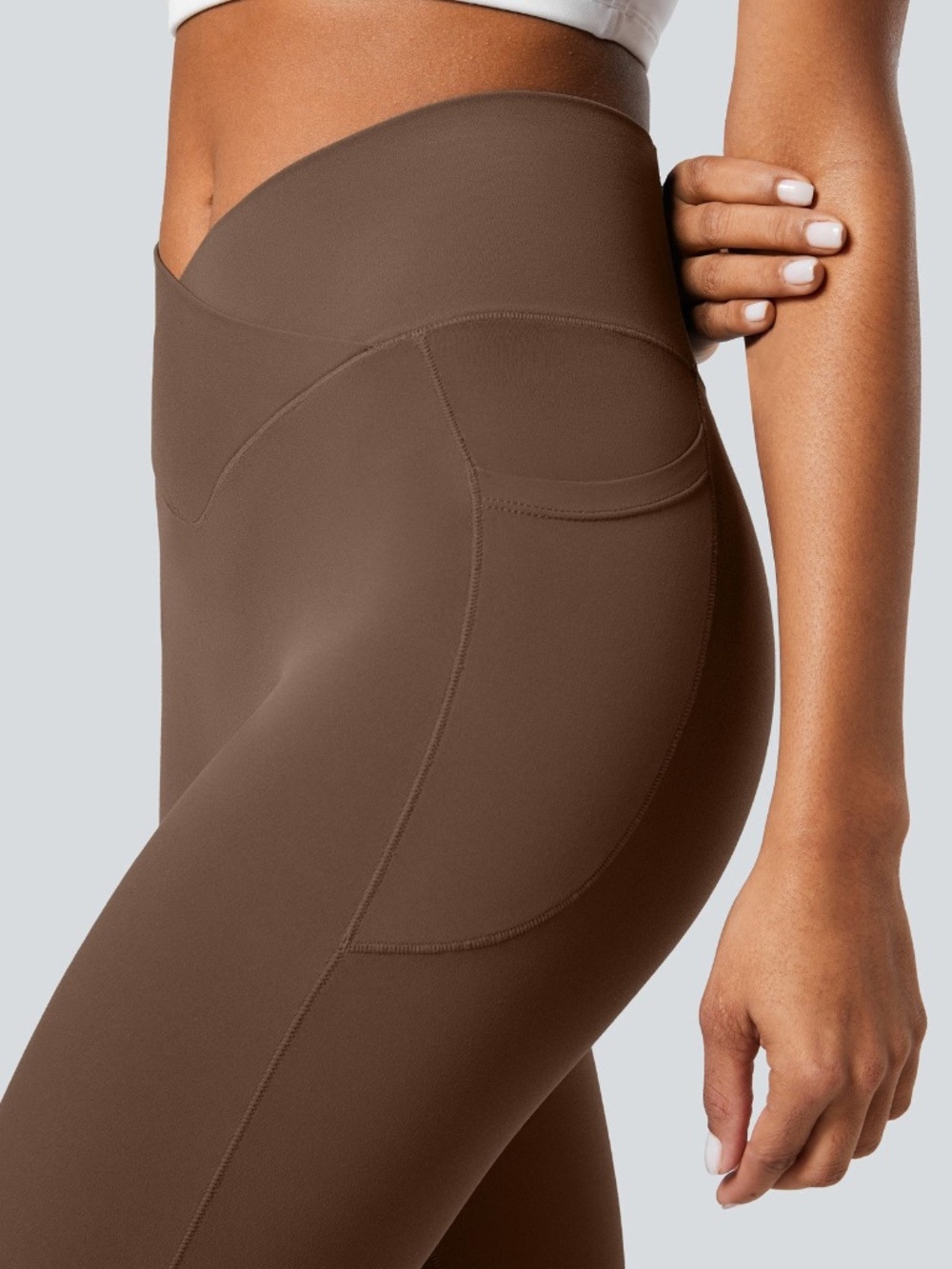 NWT 7/8 Med Halara SoftlyZero™ Crossover Pocket Leggings-UPF50+ Soft Silt Brown